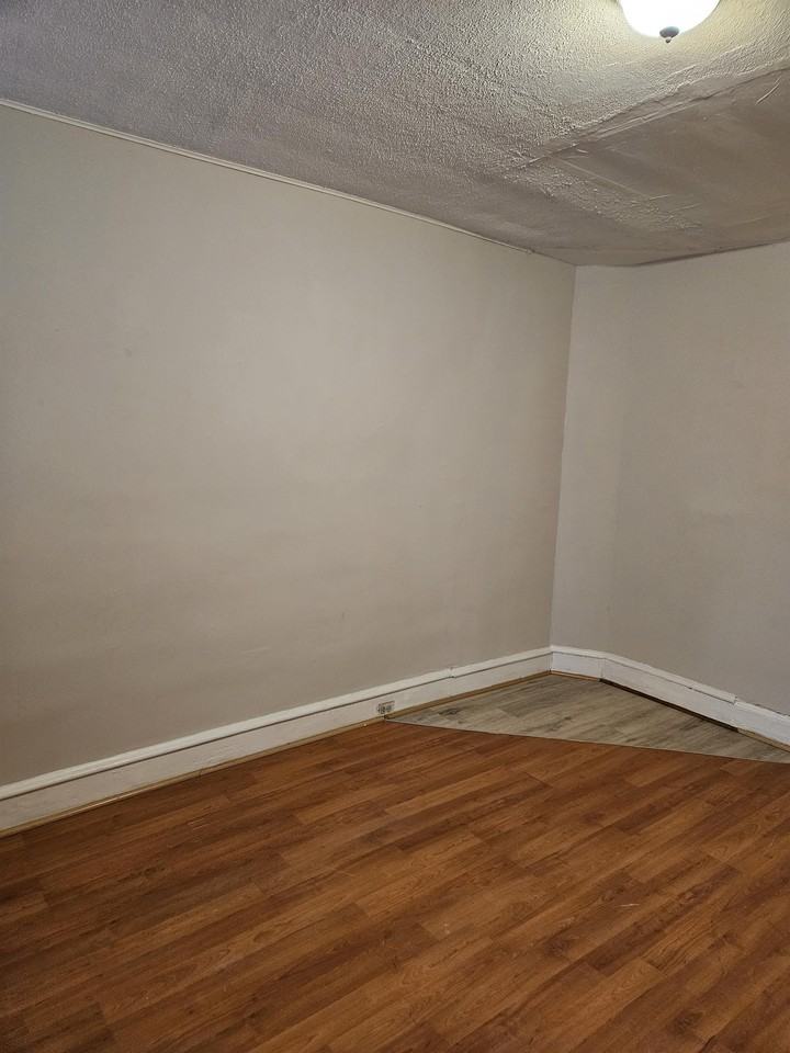 622 E Godfrey Ave #1 - Photo 3 of 22