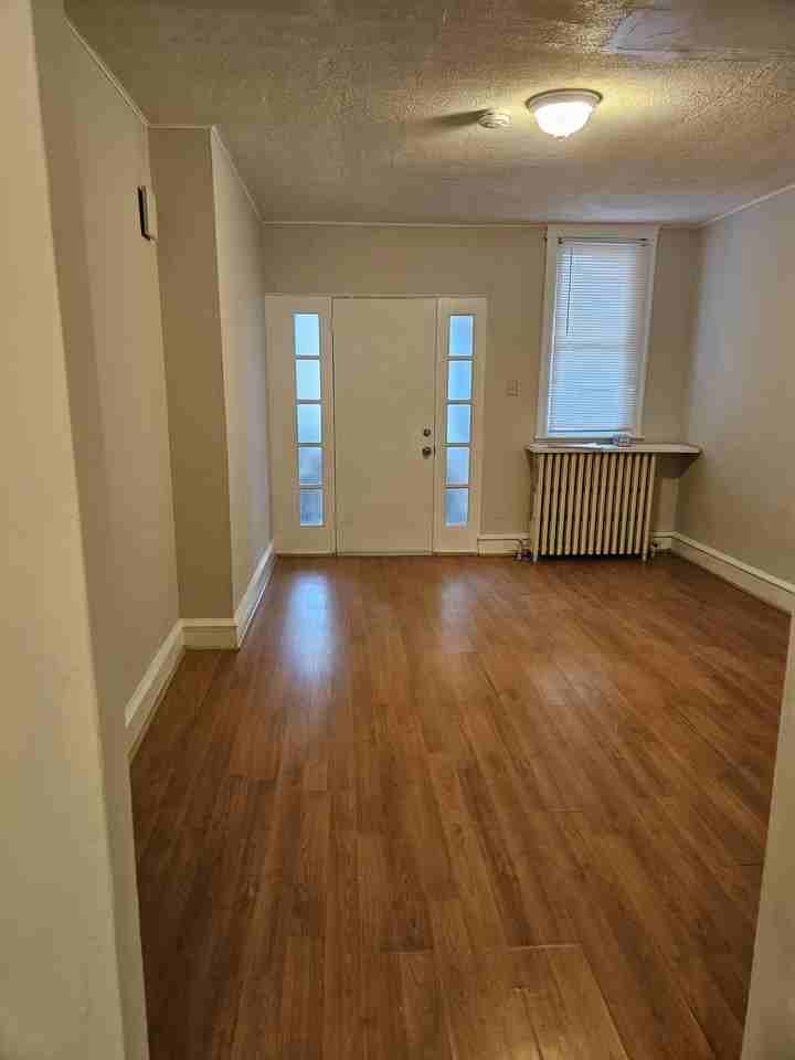 622 E Godfrey Ave #1 - Photo 5 of 22