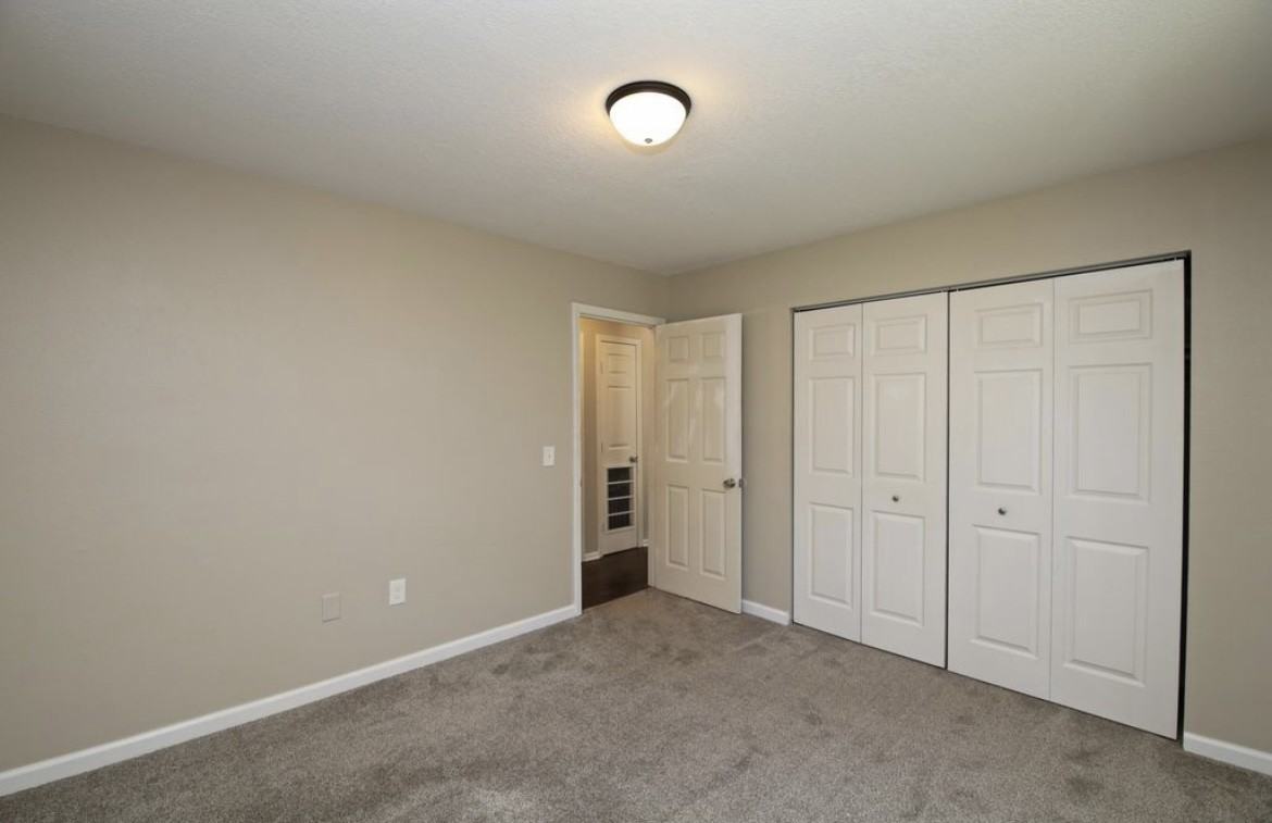 201 E Richter St #NA - Photo 3 of 23