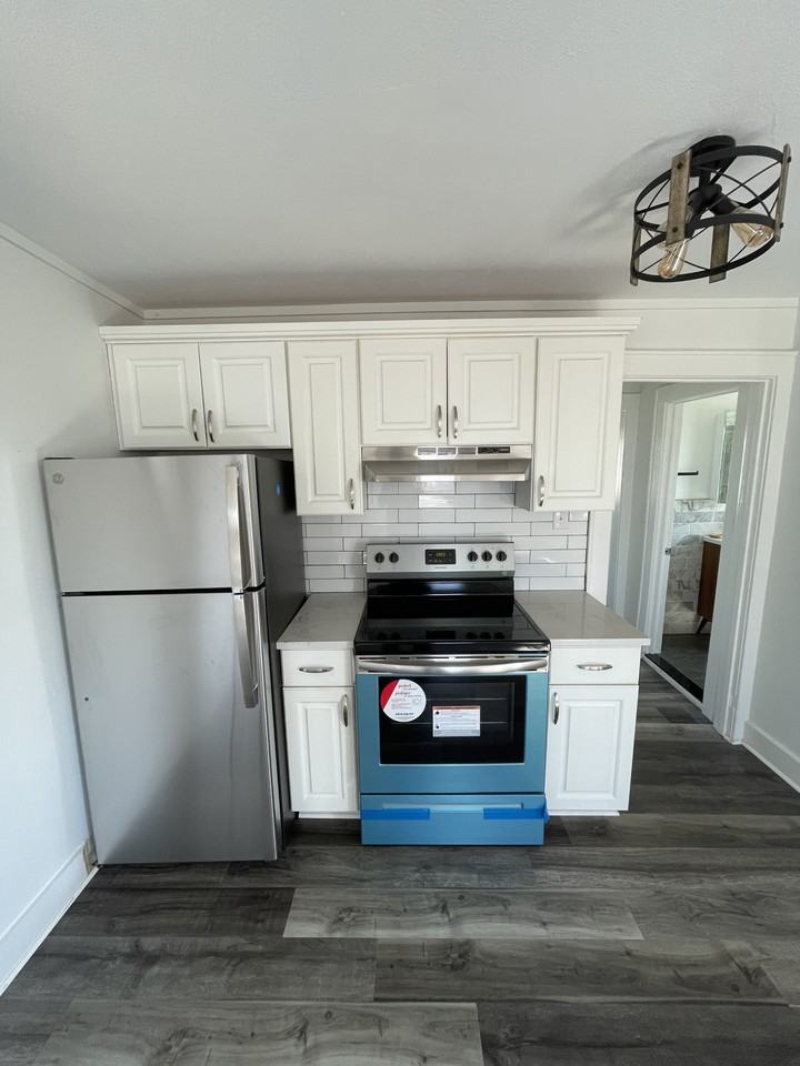 703 S Broadway #2ndFL - Photo 2 of 16