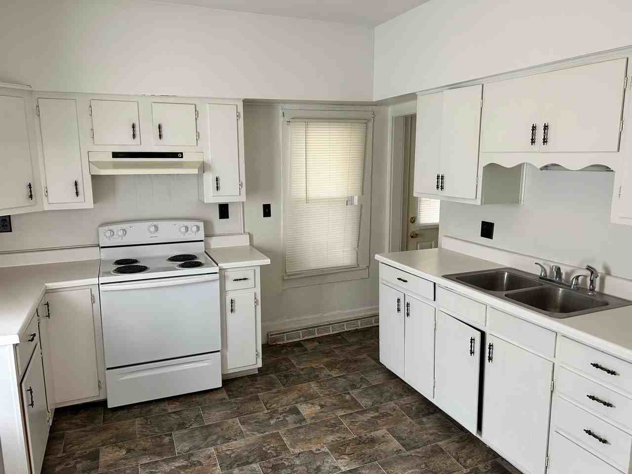 359 N Line St #1 - Photo 2 of 10