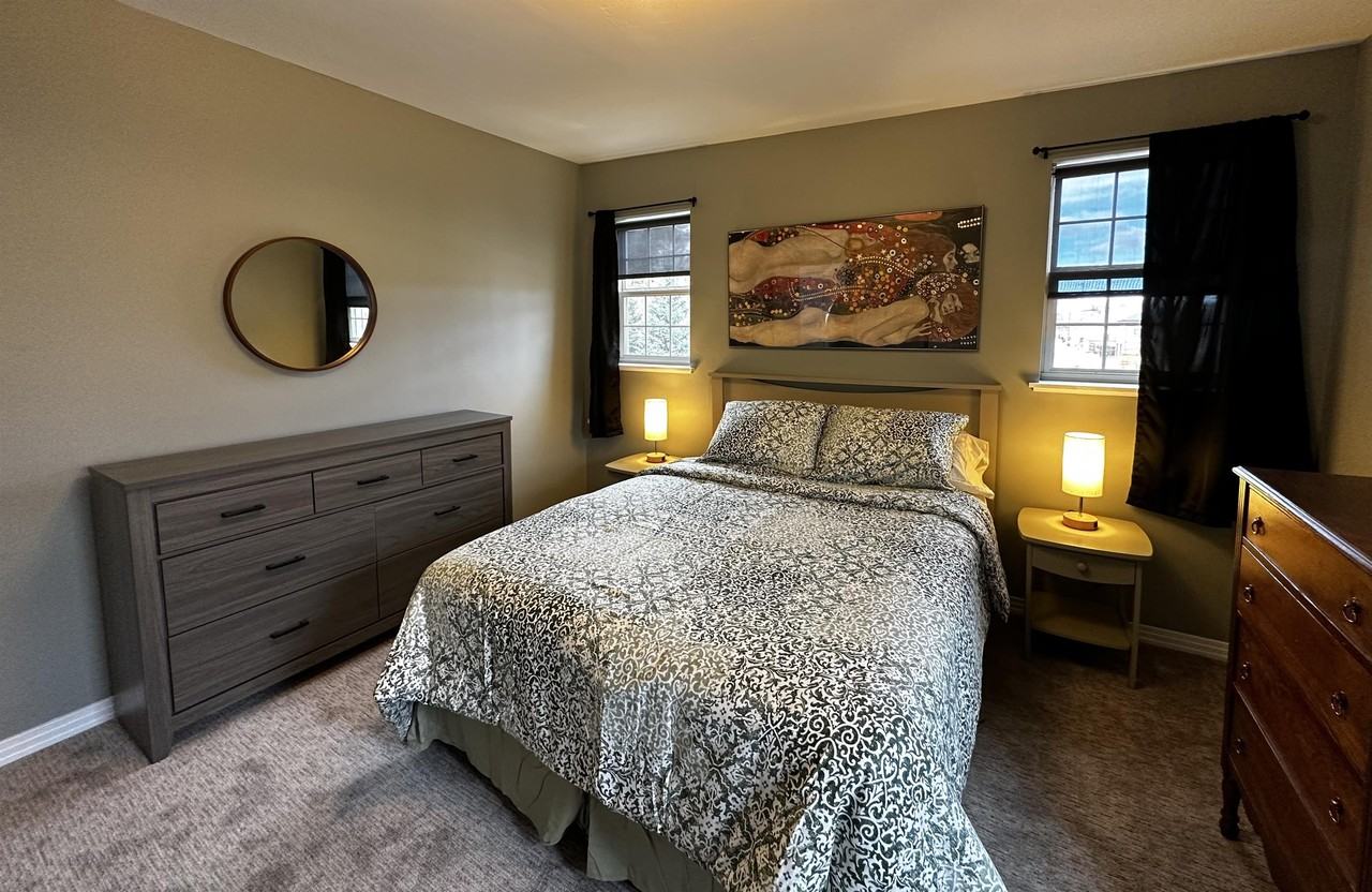 434 1/2 W 3rd St #1 - Photo 2 of 14