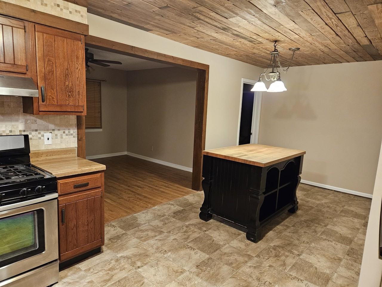 2832 Clyburne St #1 - Photo 2 of 12