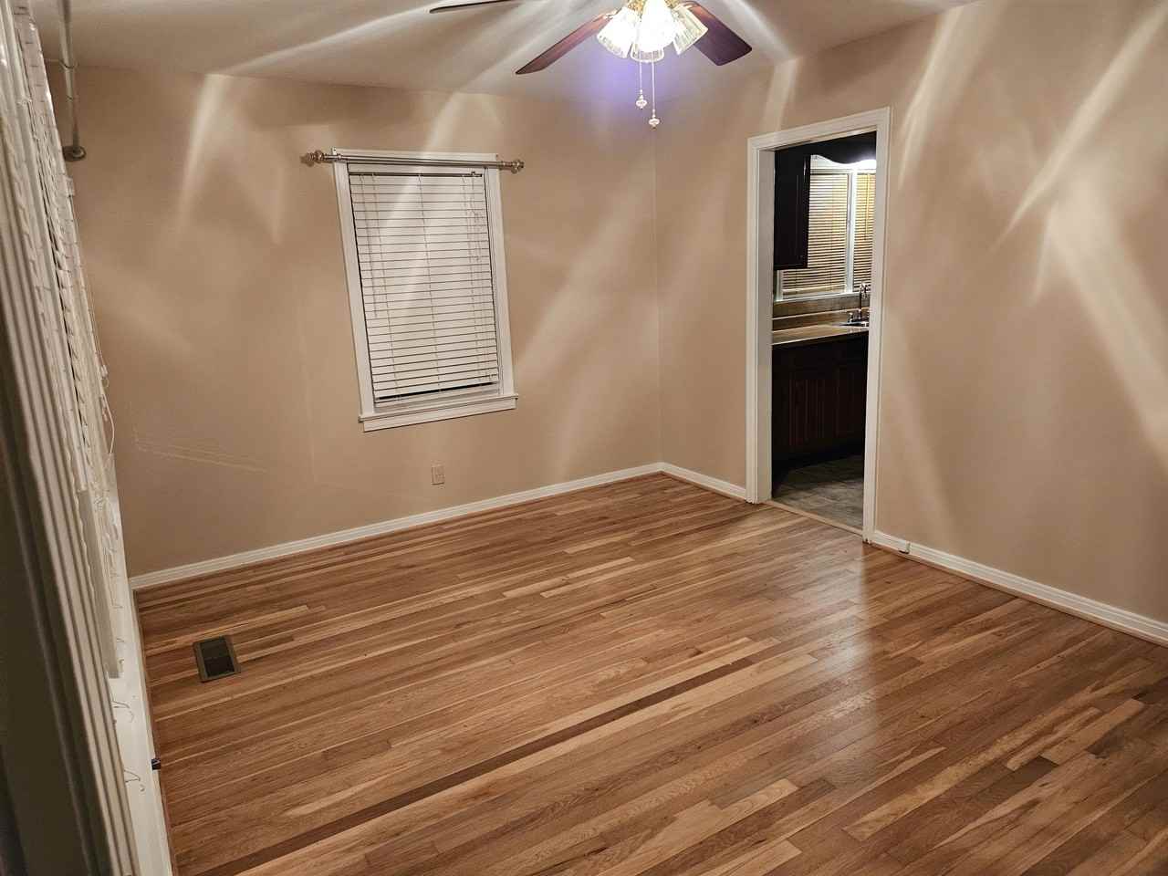 2832 Clyburne St #1 - Photo 4 of 12