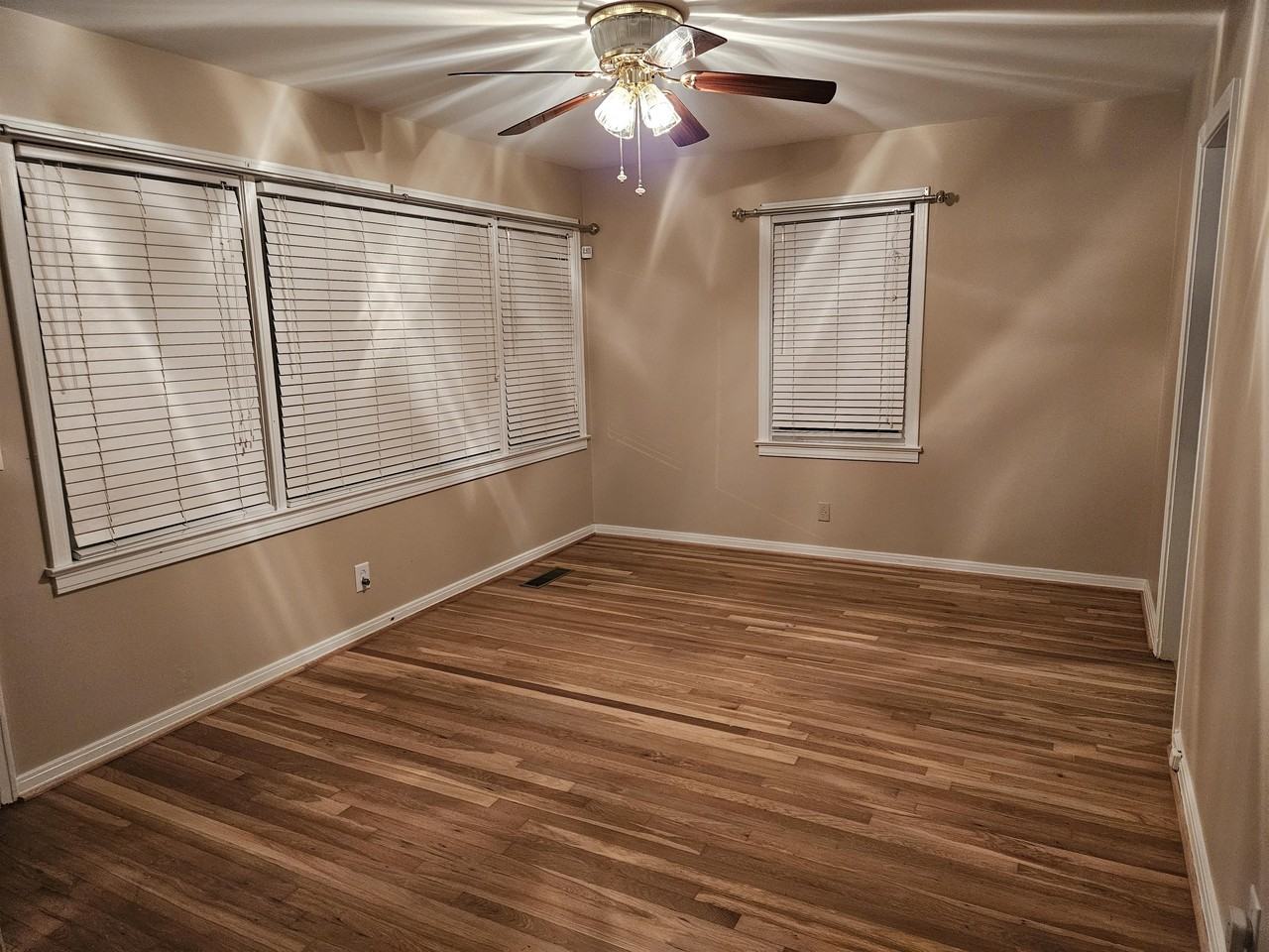 2832 Clyburne St #1 - Photo 5 of 12