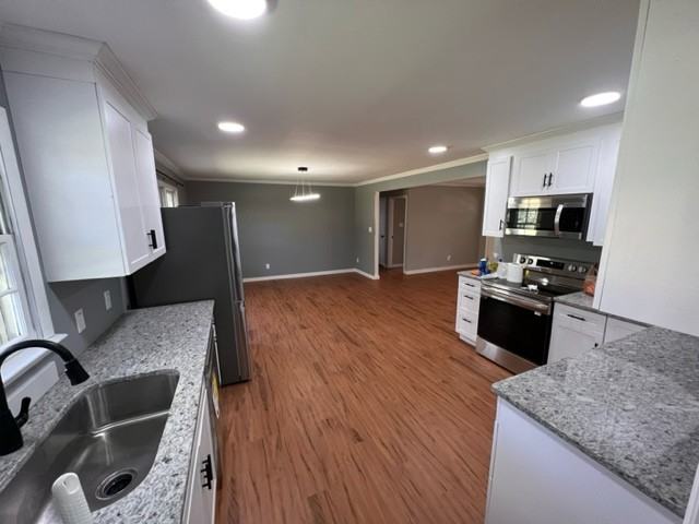 1732 Hideaway Ln - Photo 3 of 33