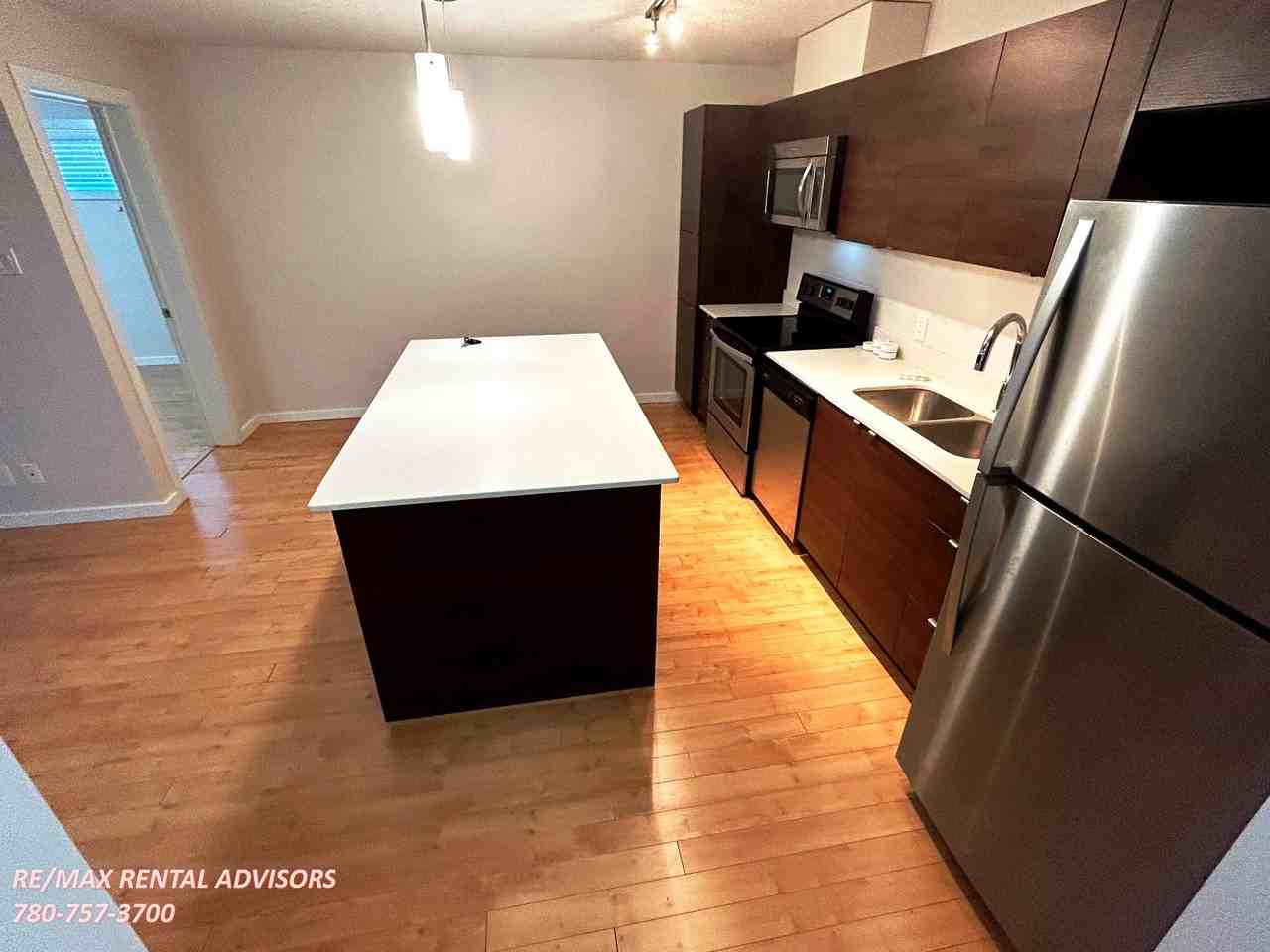 9517 160 Ave Nw - Photo 3 of 15