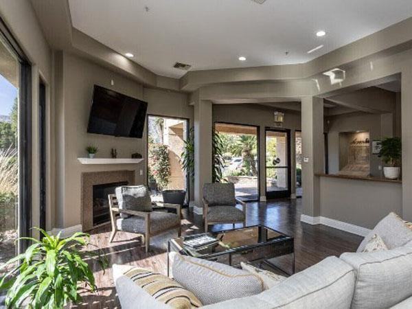 47750 Adams St - Photo 4 of 27