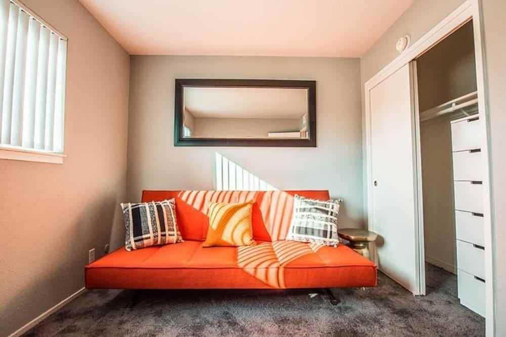 1100 Howe Ave - Photo 3 of 6