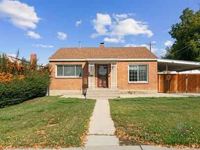 925 E St - Photo 2 of 25