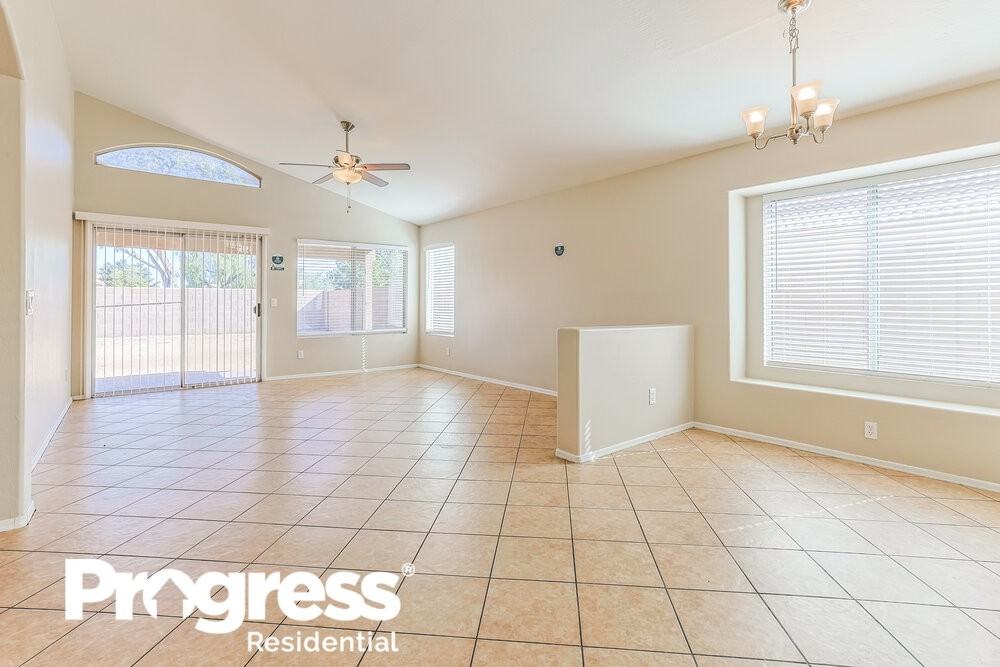 1171 N Monte Vista St - Photo 3 of 16
