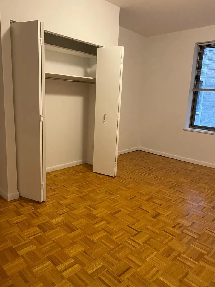 14 Maiden Ln #21A - Photo 7 of 11