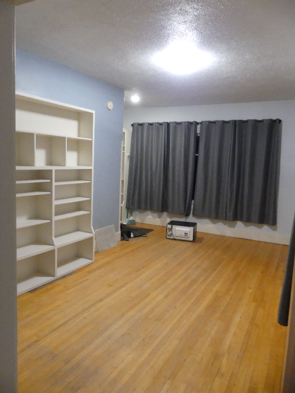 210 S E St - Photo 3 of 13