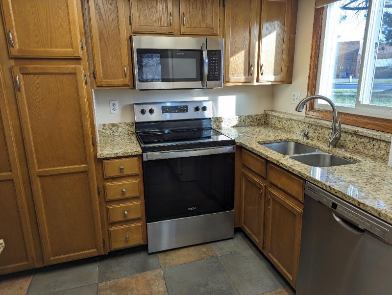 2450 Hampshire Rd #14 - Photo 3 of 10