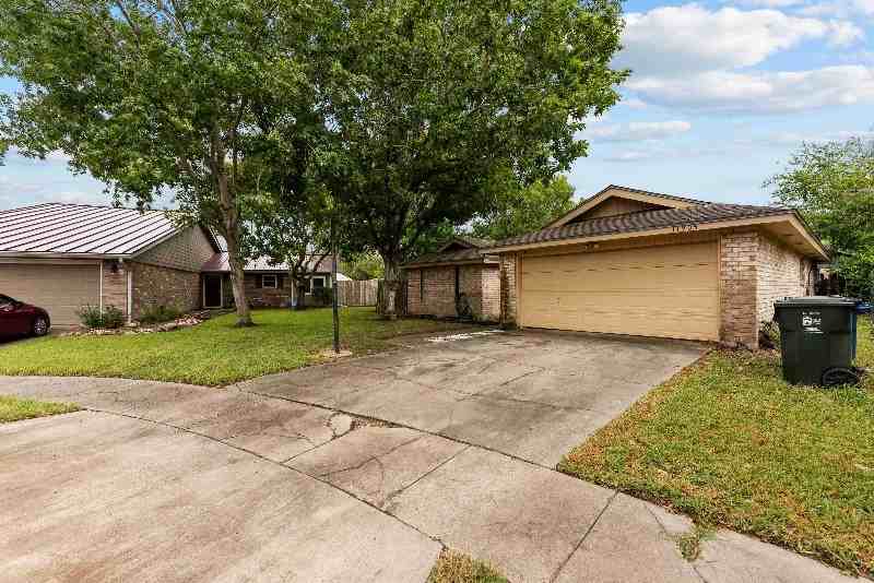 11905 Blueridge Mnt Dr - Photo 2 of 19