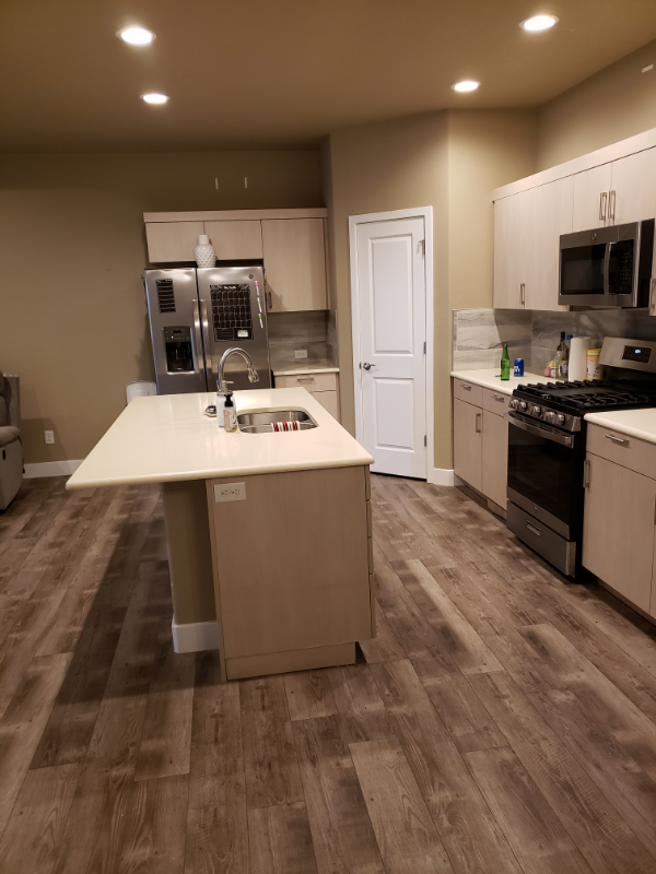 312 Se 4th St - Photo 2 of 5