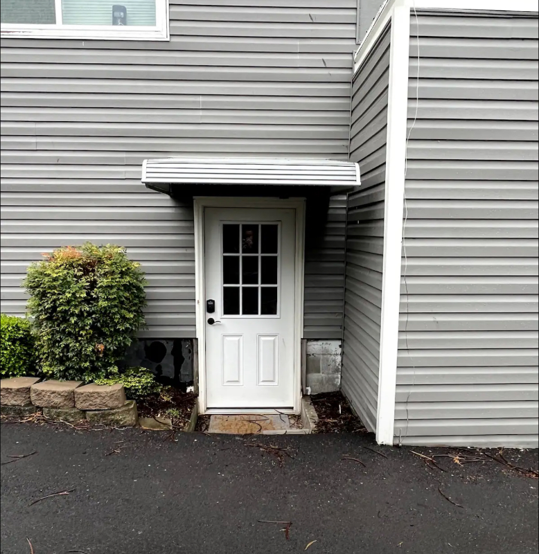 20833 Maupin Rd - Photo 2 of 14
