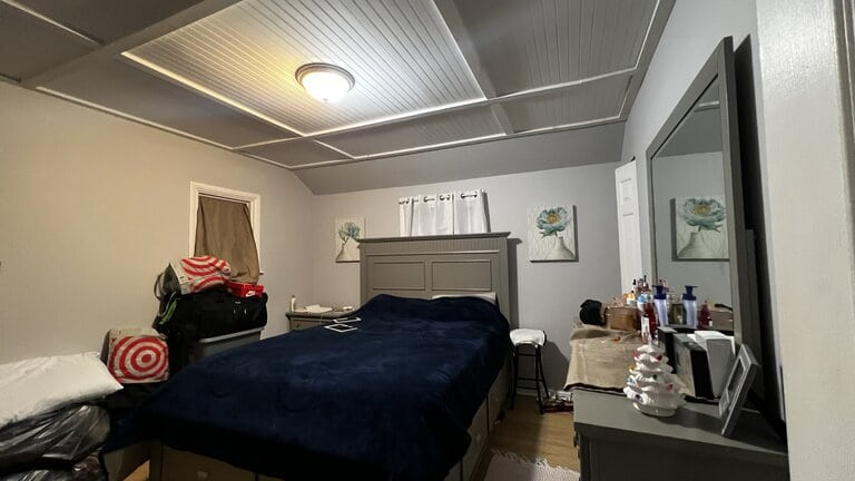 33 Dupont Pl - Photo 3 of 15