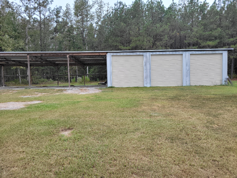 2945 Country Club Rd - Photo 3 of 12