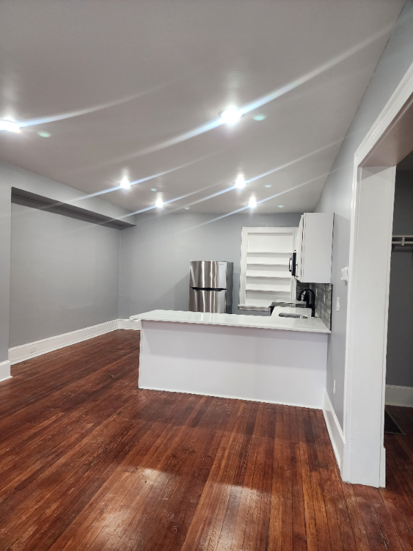 380 E Vernon Rd #1 - Photo 2 of 23