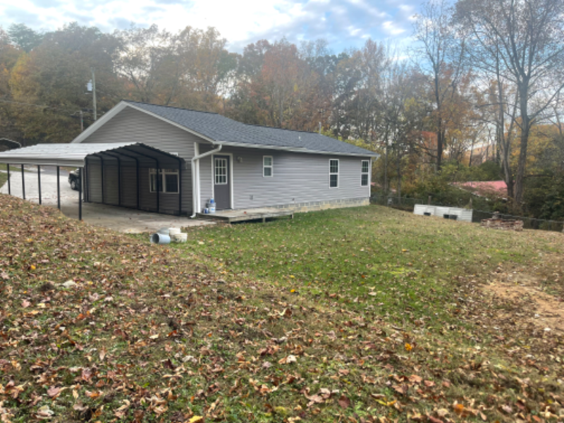 2122 Kings Rd - Photo 3 of 14