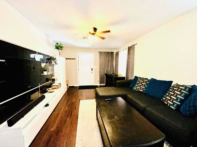 1607 Nw Taylor Ave - Photo 2 of 15