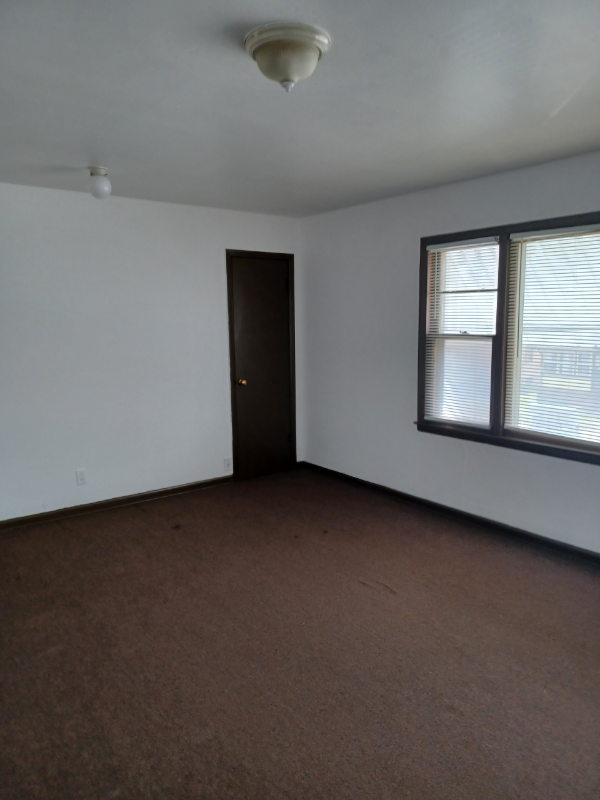 4602 N 50th St - Photo 2 of 12