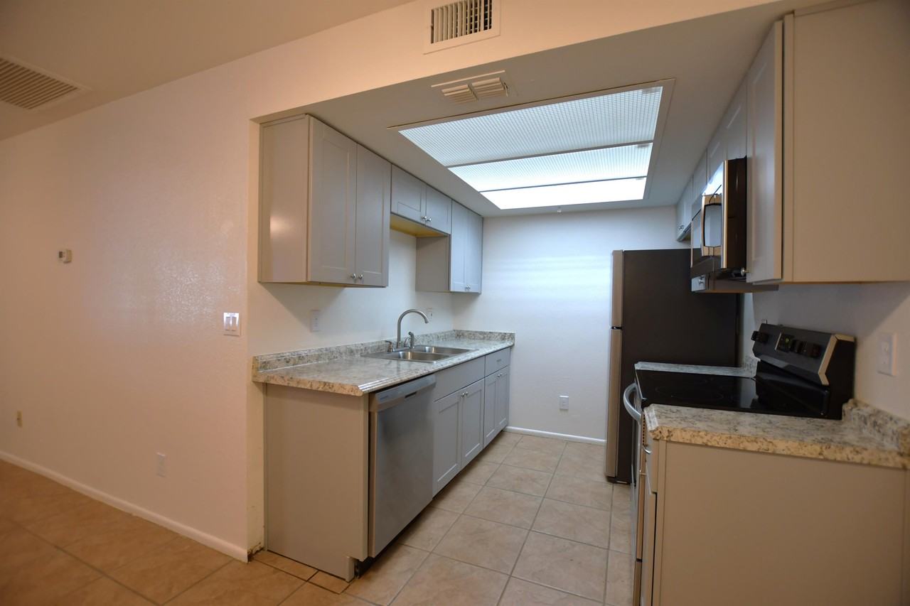 875 S Nebraska St #36 - Photo 5 of 25