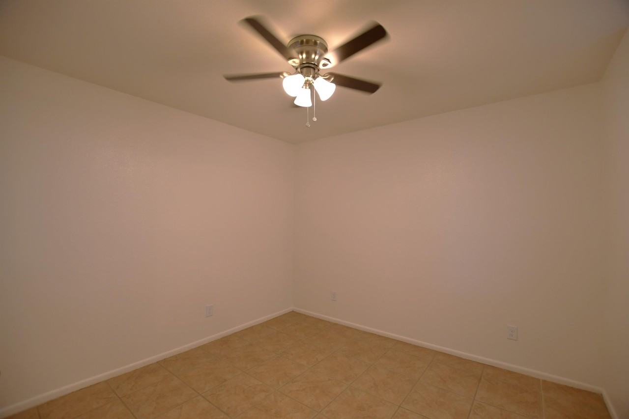 875 S Nebraska St #36 - Photo 7 of 25