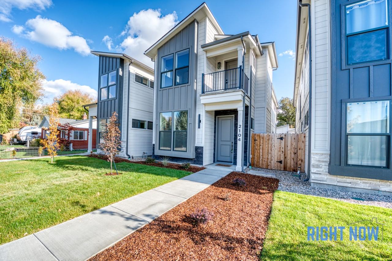 2104 N 35th St #1 - Photo 4 of 32
