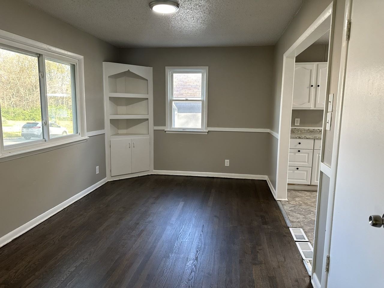 3821 E 58th St #1 - Photo 7 of 20