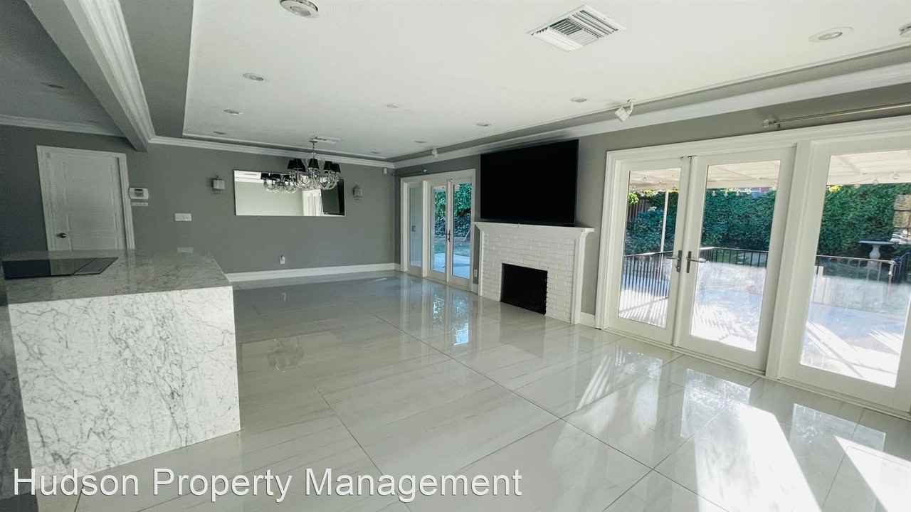 946 Nottingham Dr - Photo 3 of 23