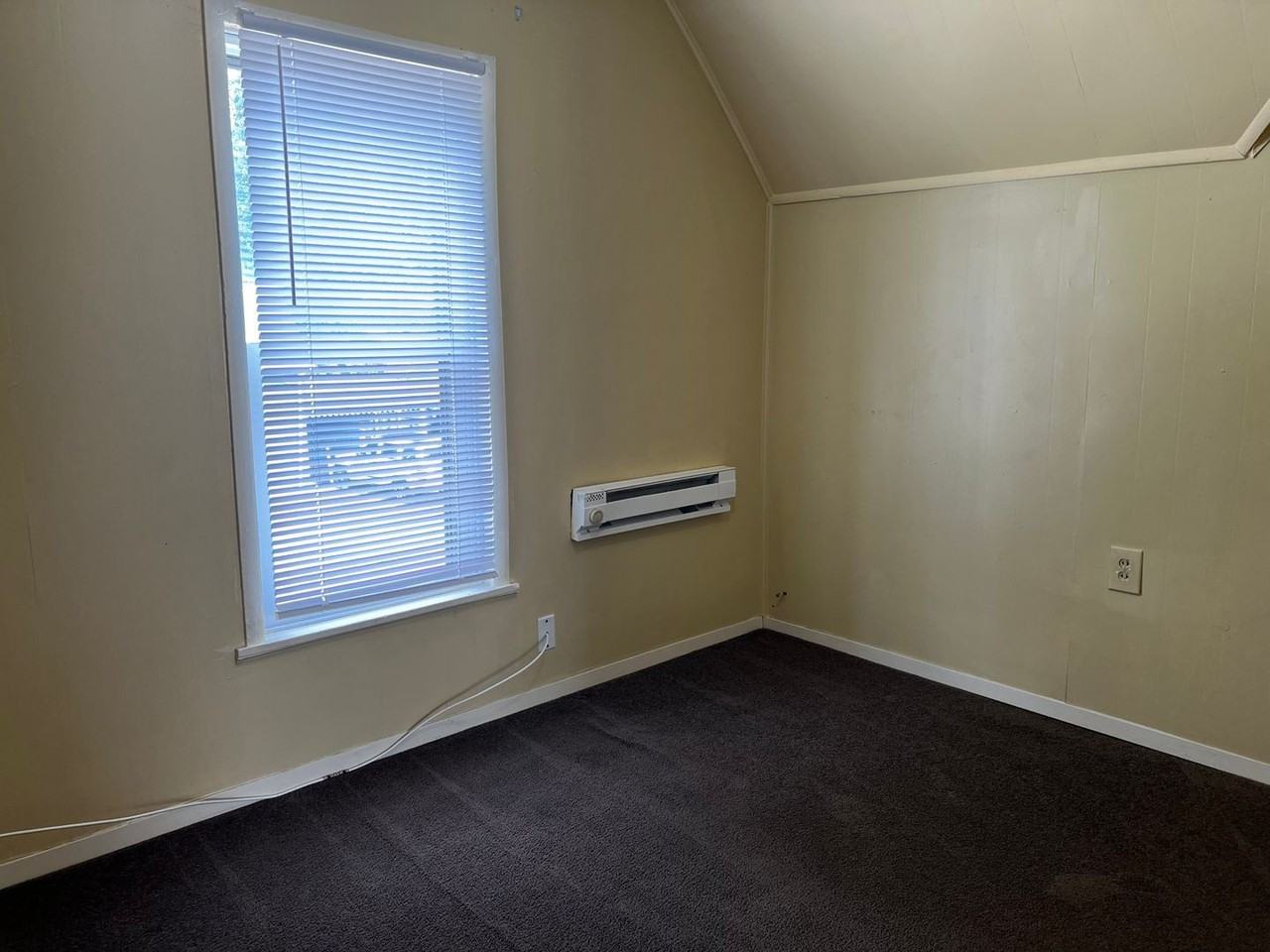 2343 Garfield Ave - Photo 3 of 7