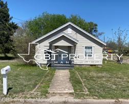 301 Cedar St  