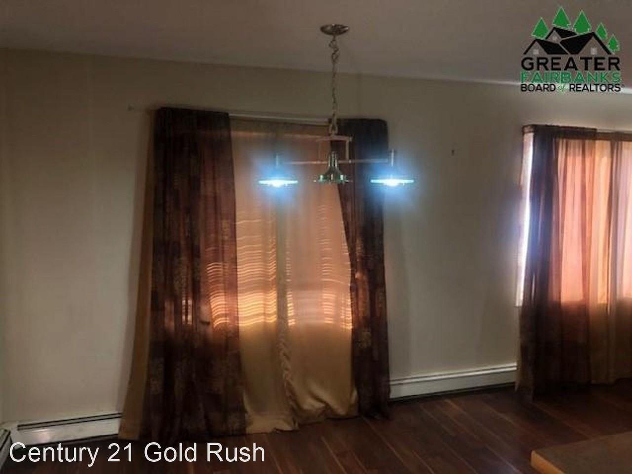 1145 Park Dr - Photo 3 of 13