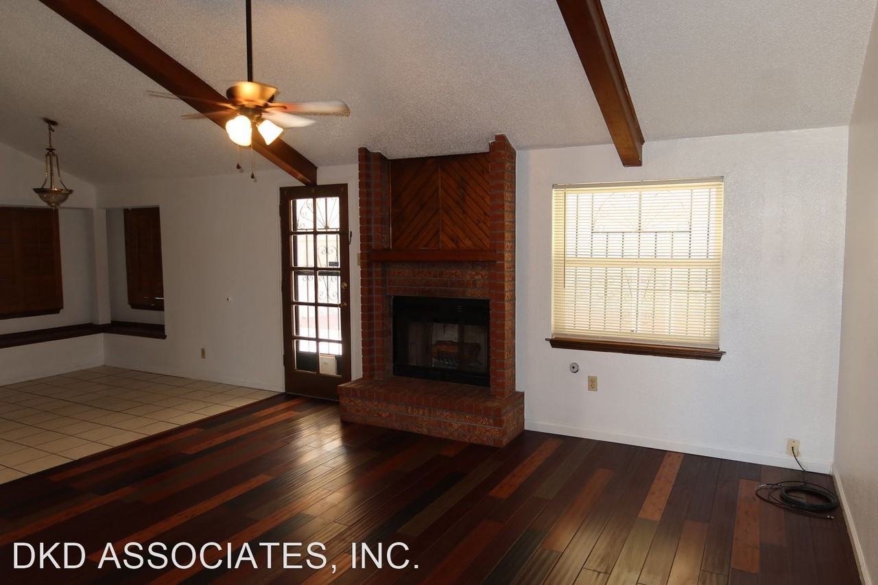 11576 Bob Mitchell Dr - Photo 2 of 20