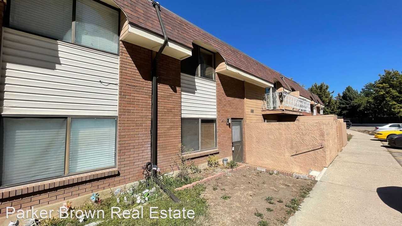 1420 Lancelot Dr - Photo 2 of 11