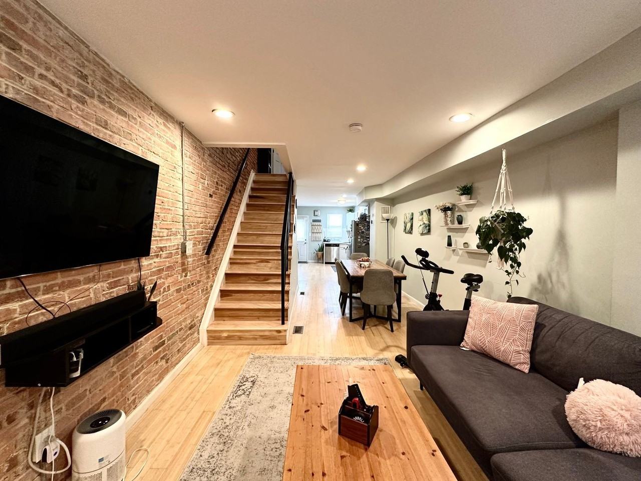 1125 Wicomico St - Photo 2 of 20