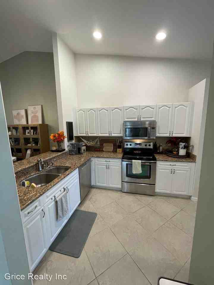 5397 Whitten Dr #97 - Photo 3 of 35