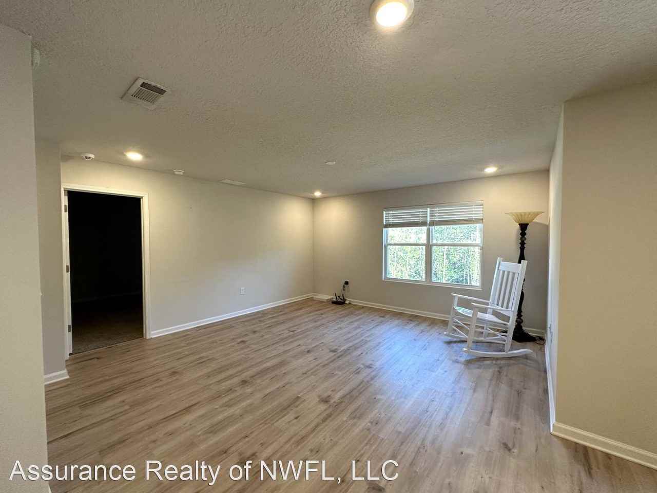 6723 Sarah Ann Way - Photo 2 of 25