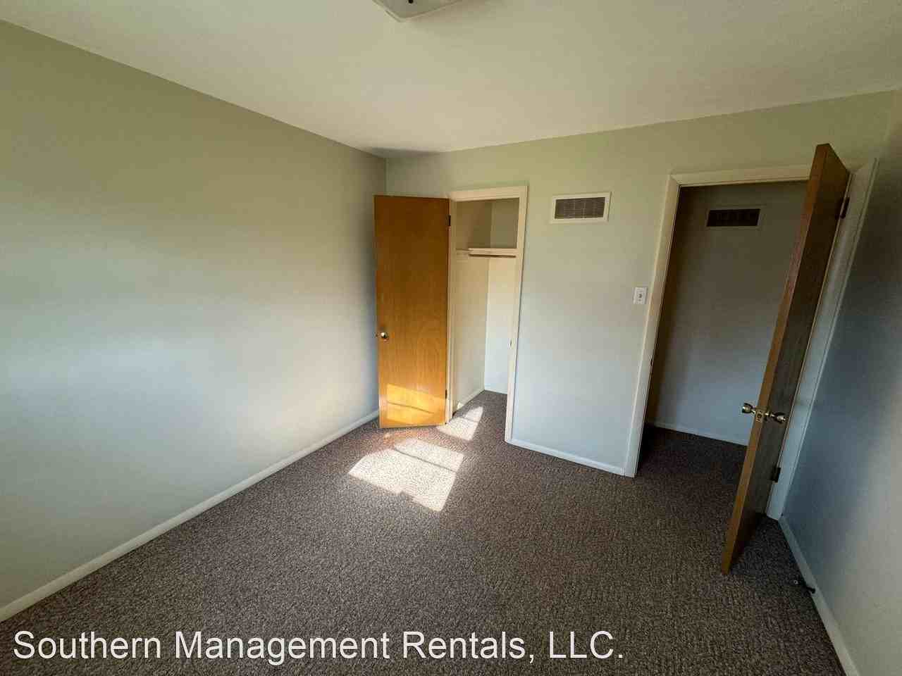 102 Oak Rd - Photo 3 of 9