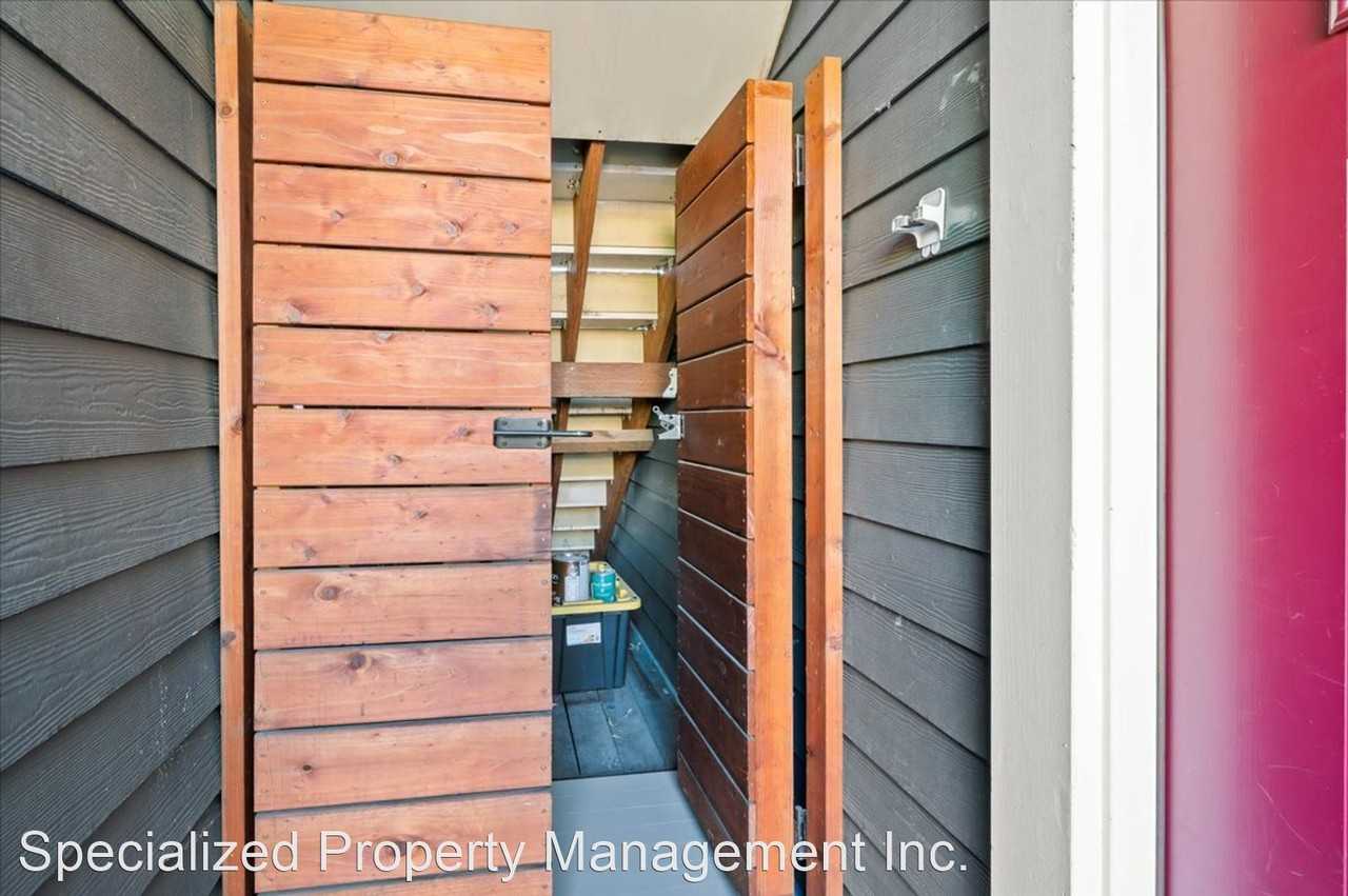 1558 5th St - Photo 3 of 50