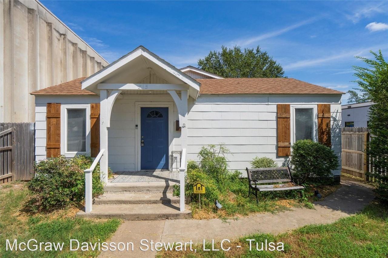 315 E Aquarium Pl - Photo 2 of 31