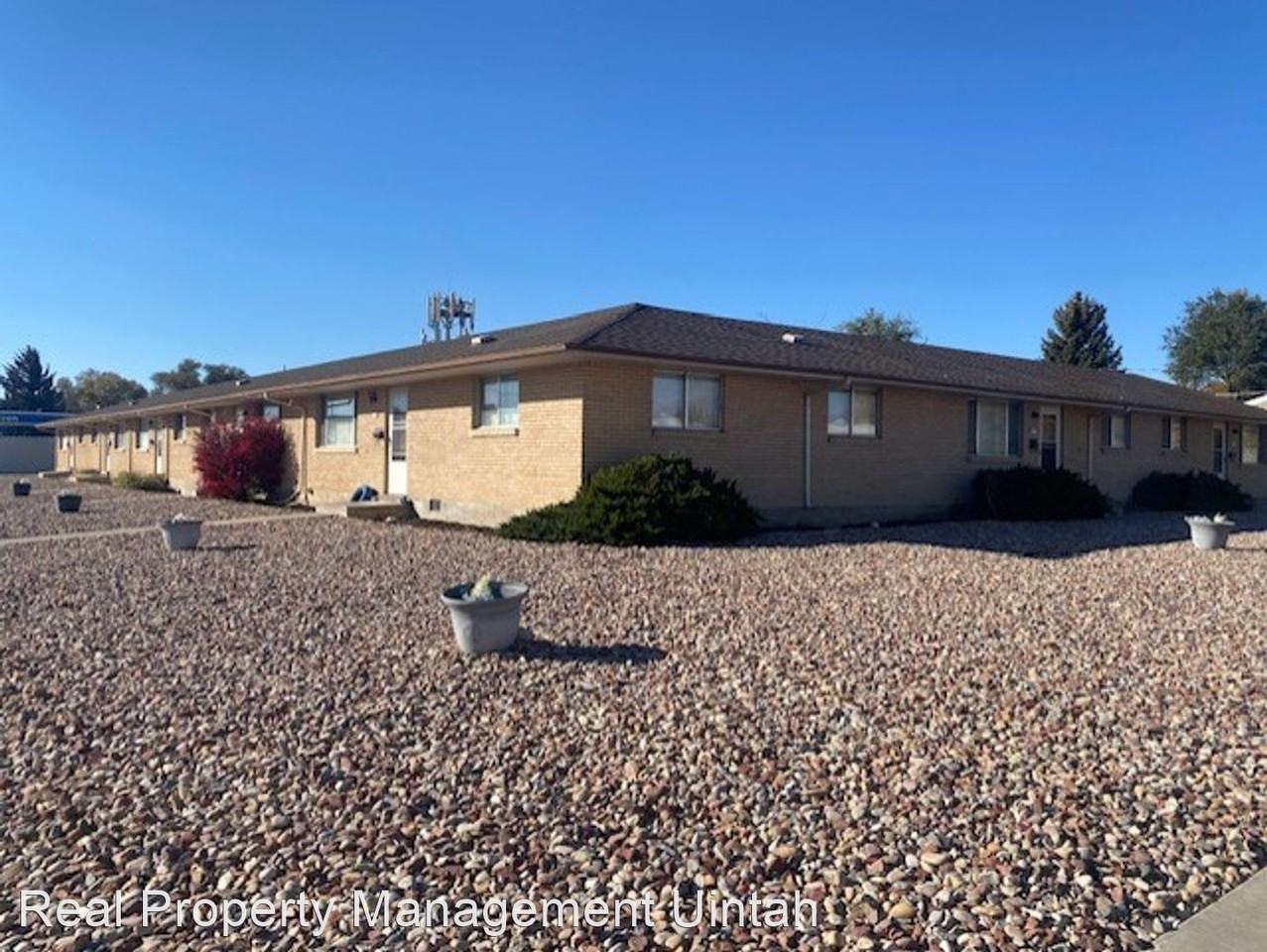 727 W 100 N - Photo 2 of 4