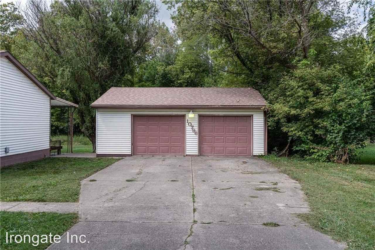 10796 Haddix Rd - Photo 3 of 20