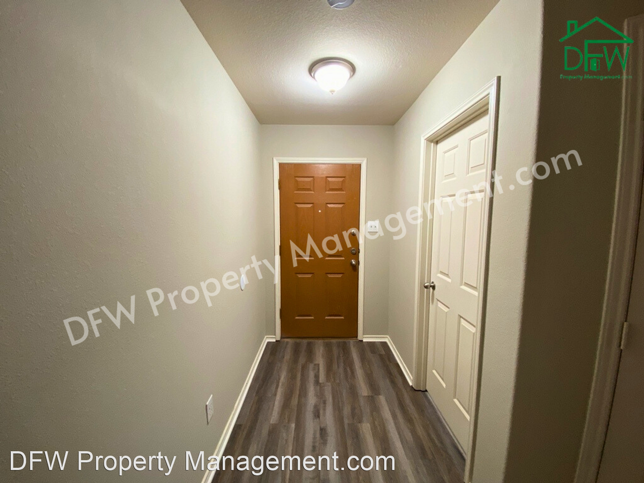 7425 Candler Dr - Photo 3 of 50