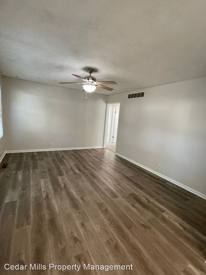 409 W 7th St - Photo 2 of 18