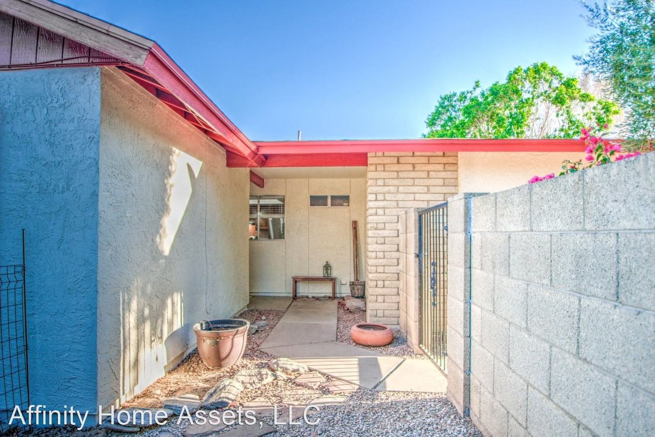 2041 S Don Luis - Photo 2 of 36