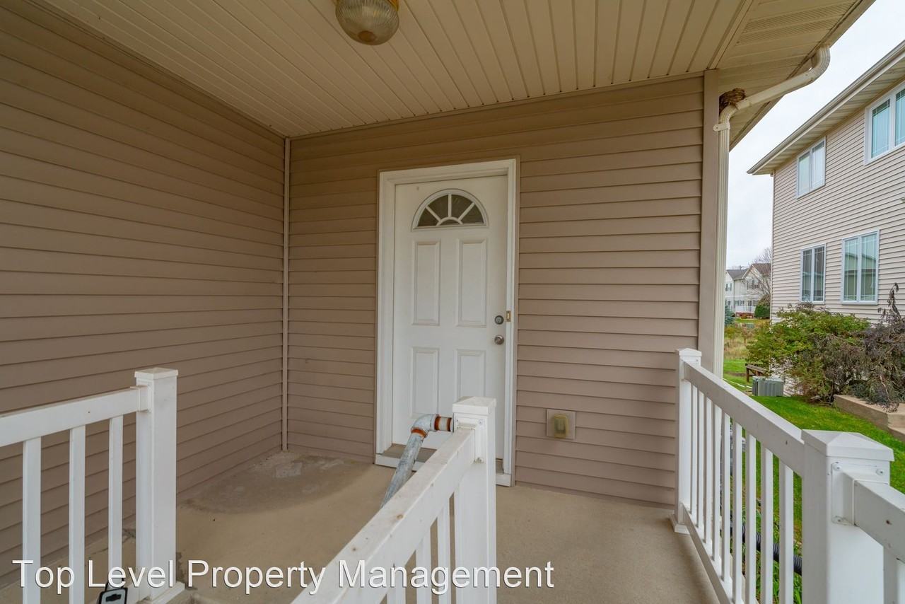 4022 Dolphin Dr - Photo 2 of 46