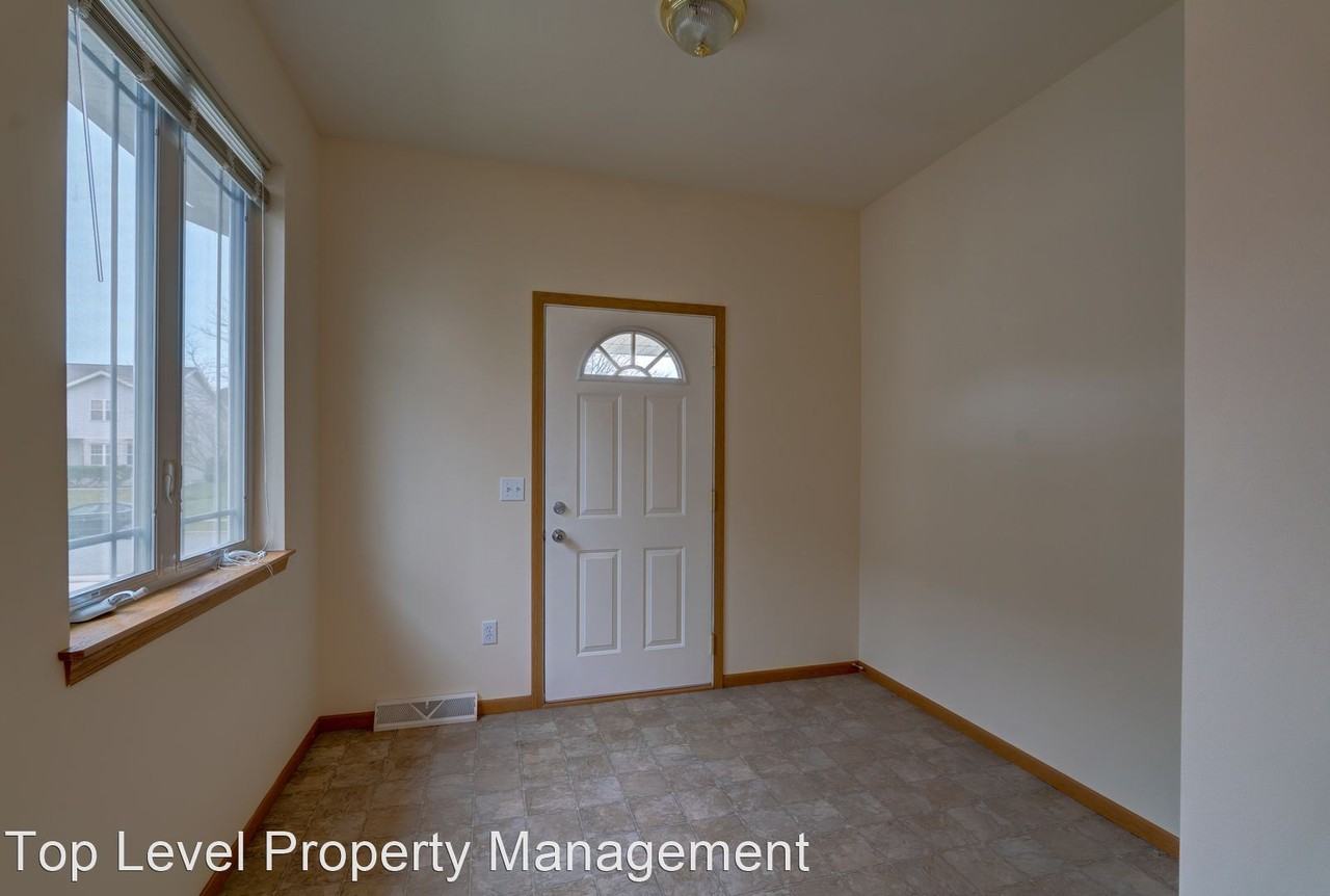 4022 Dolphin Dr - Photo 3 of 46